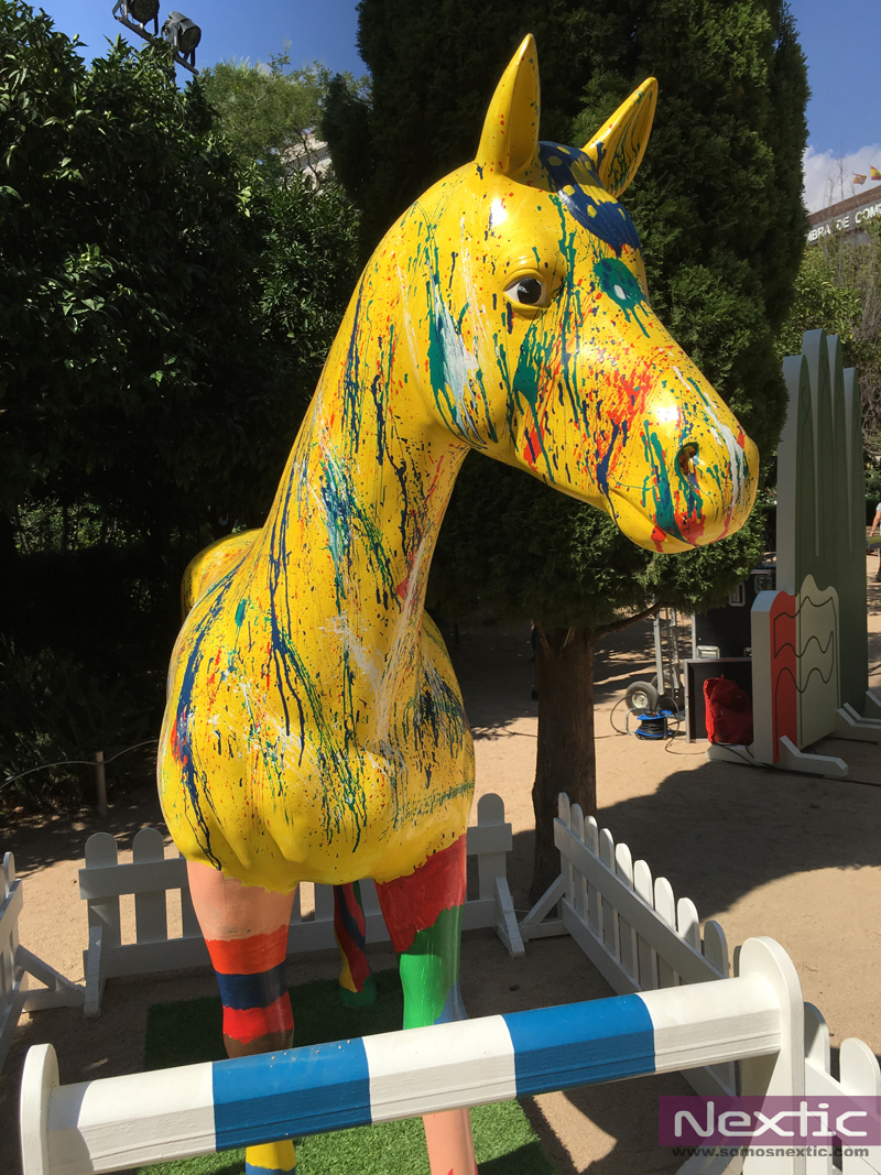 Estrella Fugaç se ha creado para promover el mundo del caballo, la hípica y los valores deportivos entre los más pequeños.