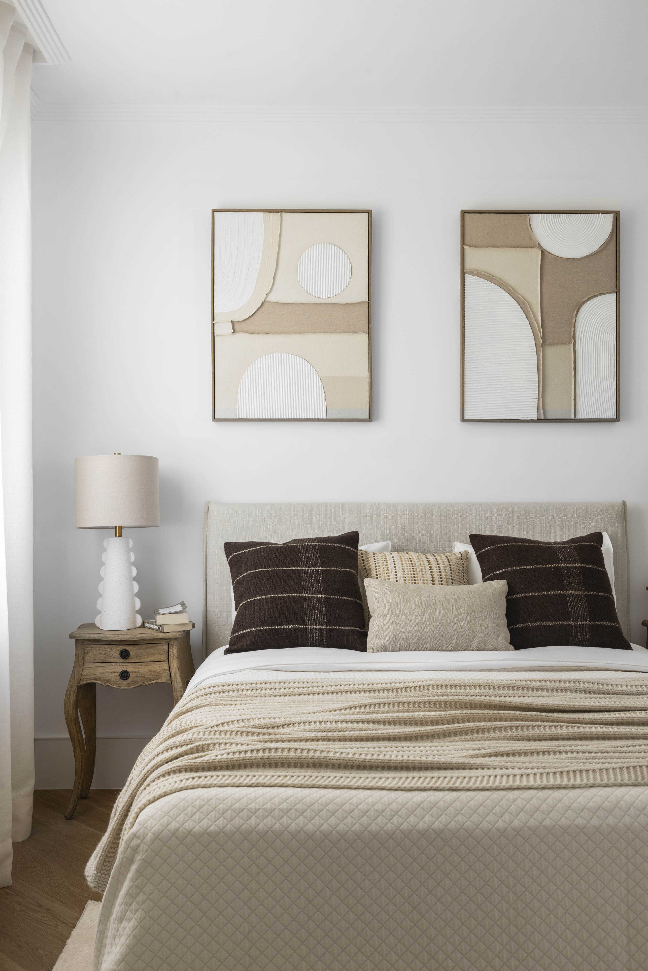 Estudio de Interiorismo Alberto Torres-Proyecto Salamanca-Dormitorio 2_FOTO AmadorToril_ESTILISMO Beatriz Sánchez-5404b