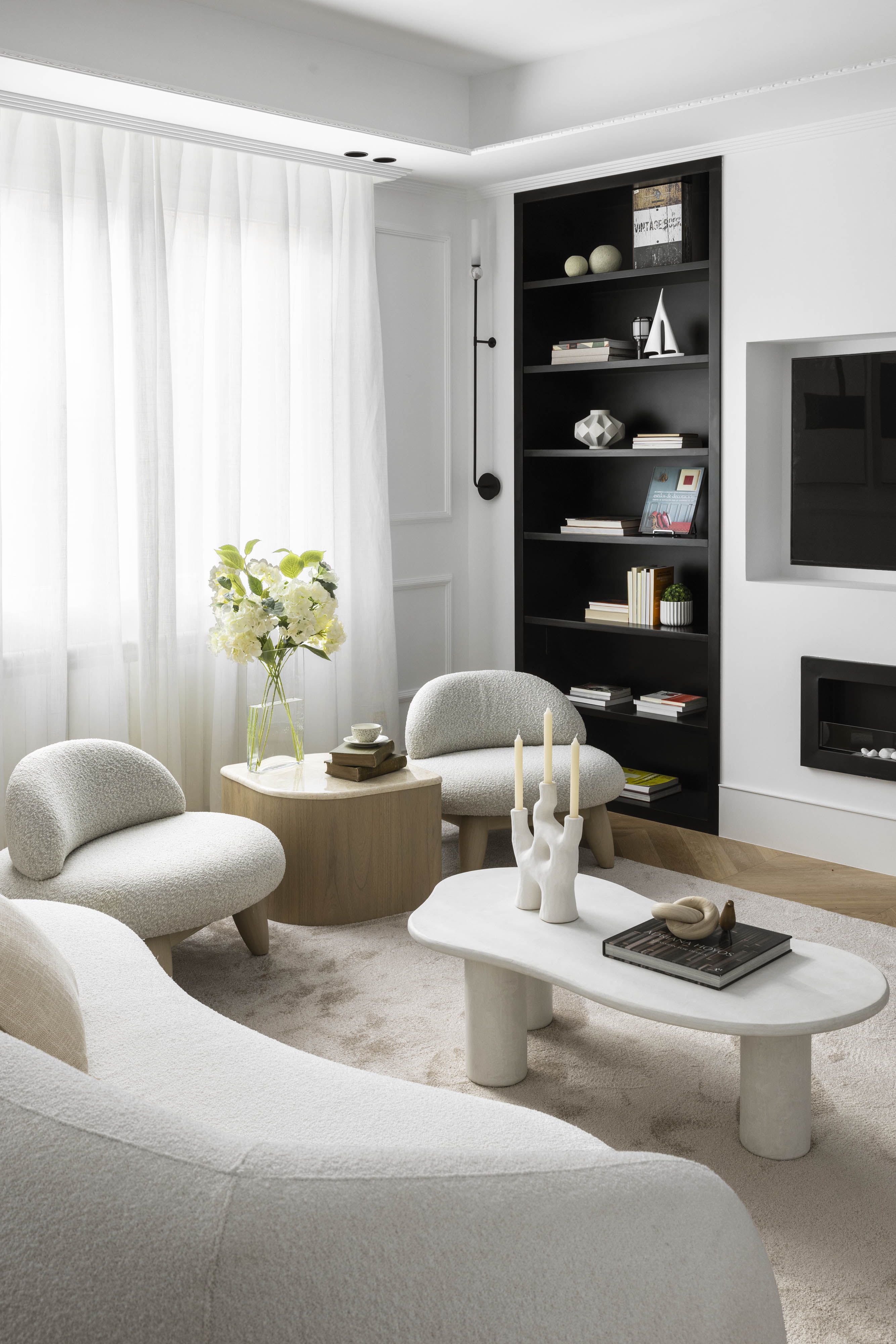 Estudio de Interiorismo Alberto Torres-Proyecto Salamanca-Salón_FOTO AmadorT oril_ESTILISMO Beatriz Sánchez-5398b