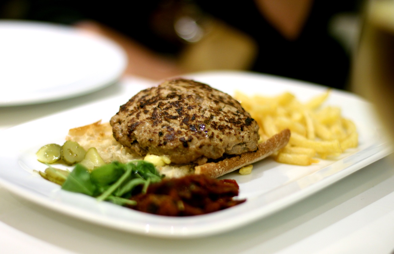 HamburguesaCecilia-2.jpeg HamburguesaCecilia-2.jpeg