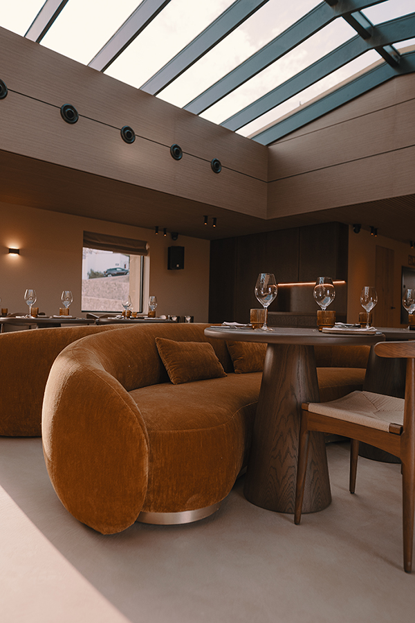 INTERIOR-19