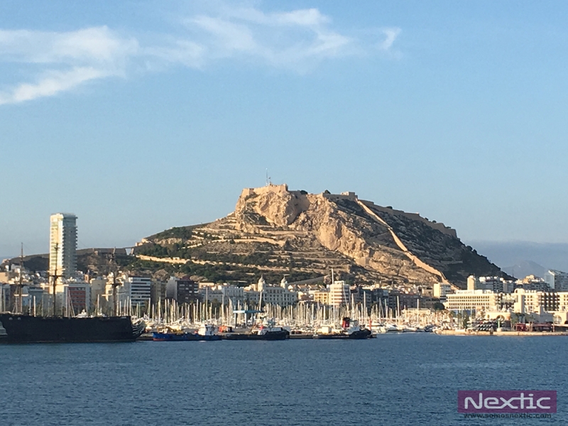 Skyline de Alicante desde la Terminal de Cruceros